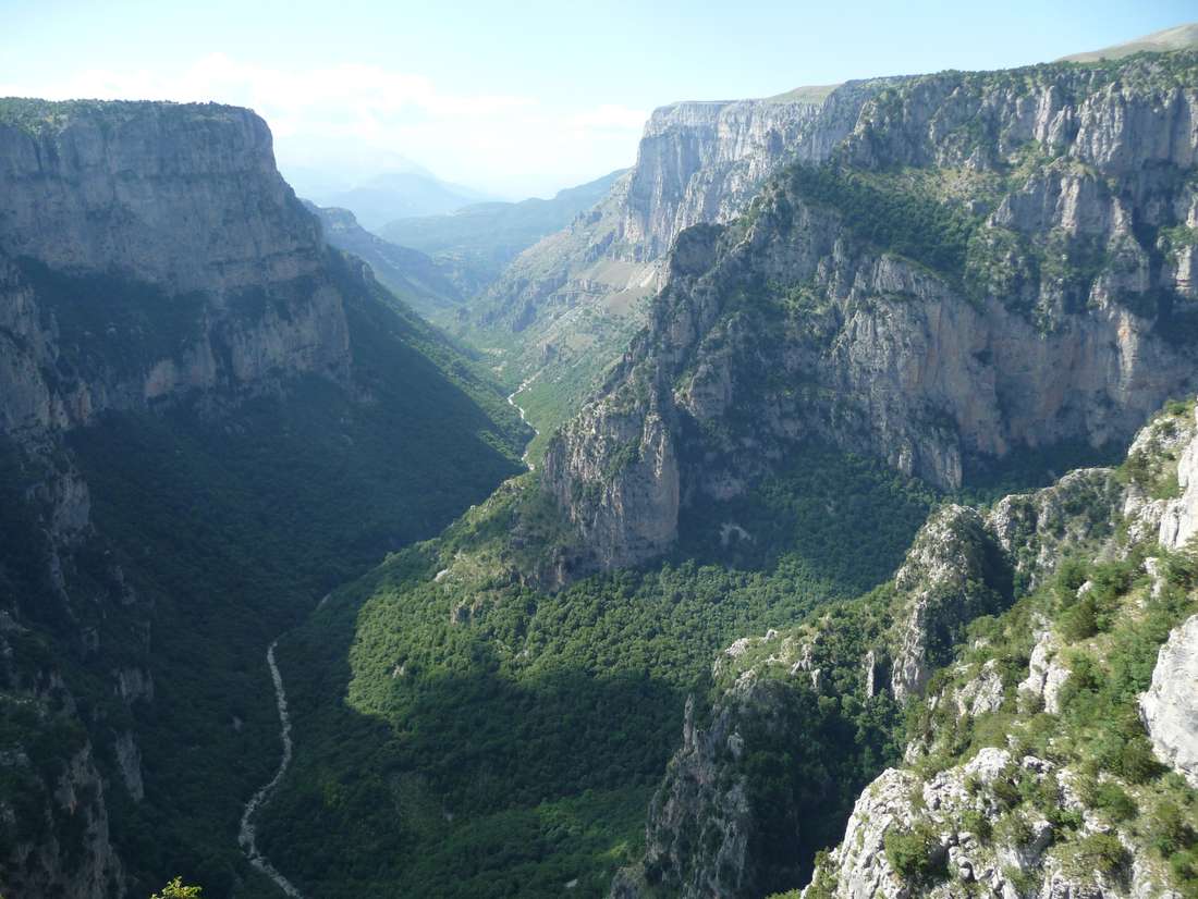 Η ηθική υποχρέωση της Δύσης